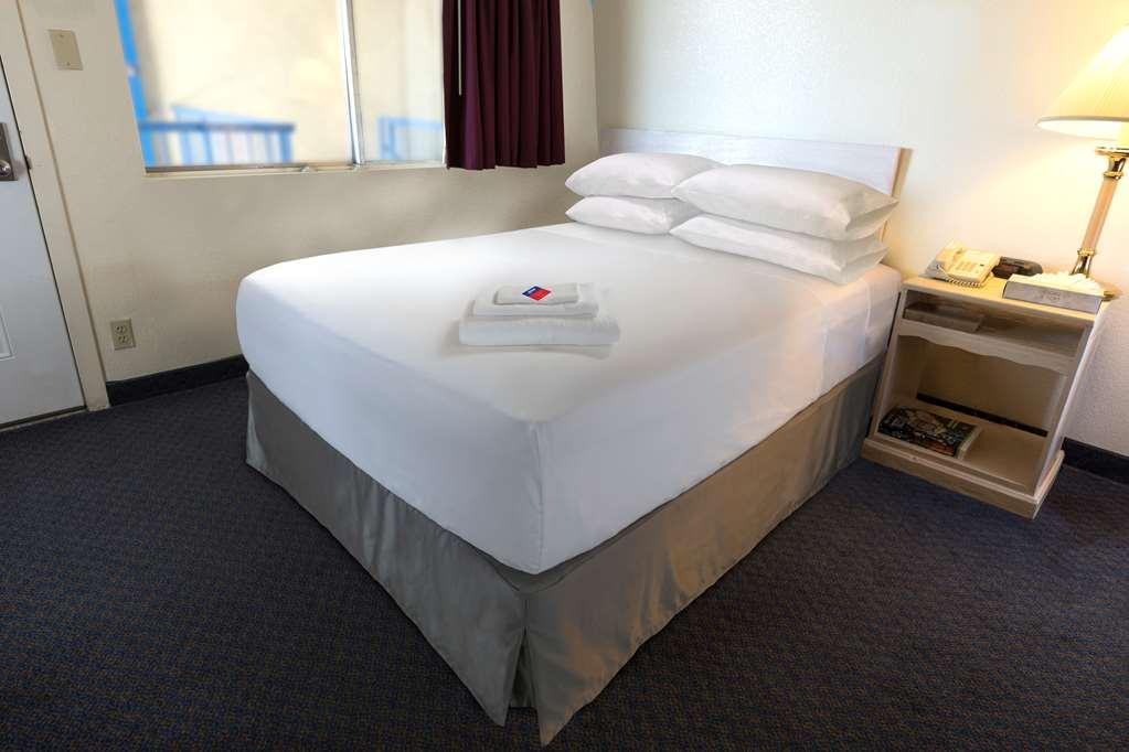 Americas Best Value Inn Horseheads Oda fotoğraf
